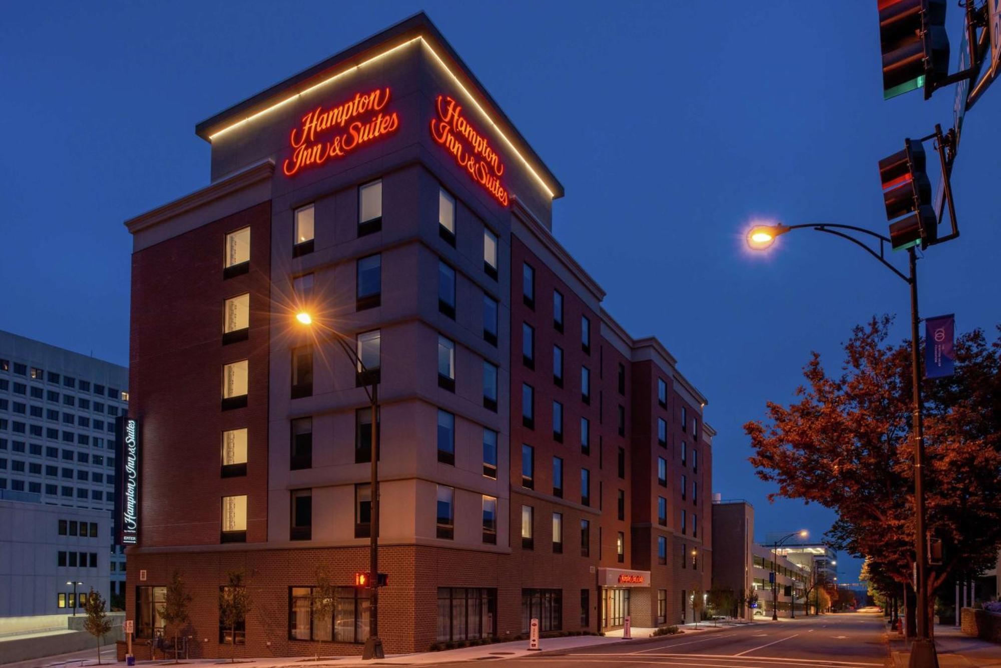 Hampton Inn & Suites Winston-Salem Downtown Exterior photo